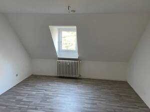 Mitten in Altenbochum - freundliche 3 Zimmer DG-Wohnung in ruhiger Lage mit eigenem Park – 44803 Bochum – Vorschaubild 6