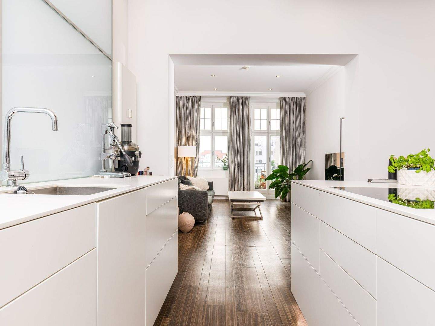 Loft Feeling - Moderne Altbauwohnung mit tollem Raumgefühl in ruhiger Seitenstraße vom Ku'damm – Berlin – Vorschaubild 5