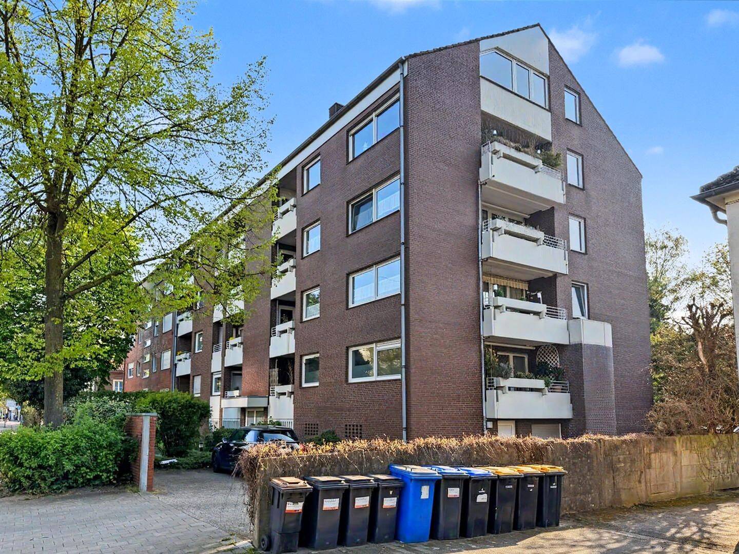Attraktive 3-Zimmer-Eigentumswohnung mit Loggia und Garage in gepflegtem Mehrfamilienhaus in Münster