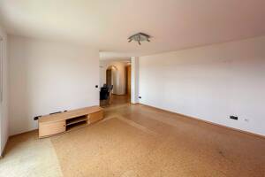 3,5-Zimmer-Wohnung mit Traum-Ausblick, großem Balkon & TG-Stellplatz – 97076 Würzburg – Vorschaubild 3