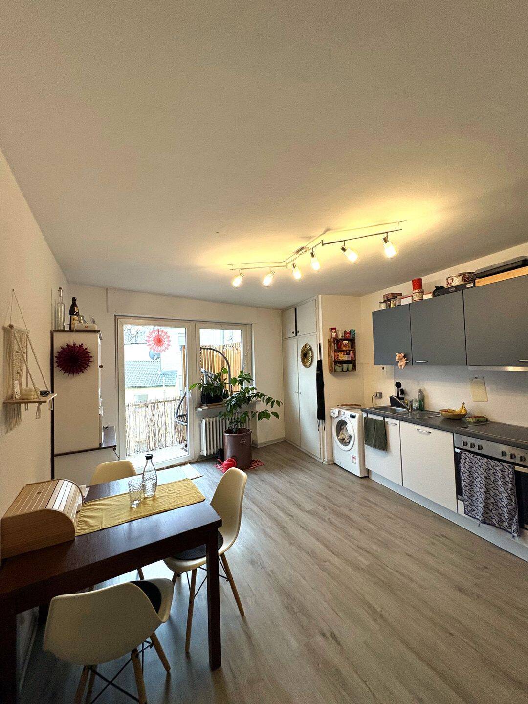 Zentrumsnahe 3-Zimmer Wohnung mit Balkon – Trier – Vorschaubild 2