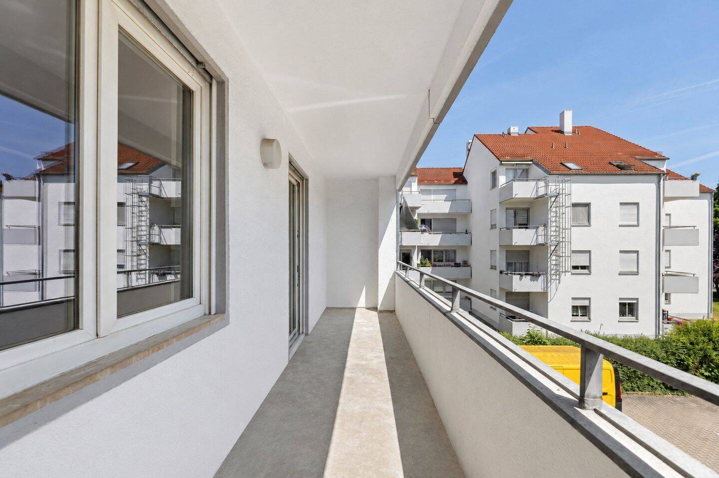 PROVISIONSFREI: komplett sanierte 3-ZKB mit Stellplatz und 2 Balkonen in Top Lage! – Augsburg – Vorschaubild 8
