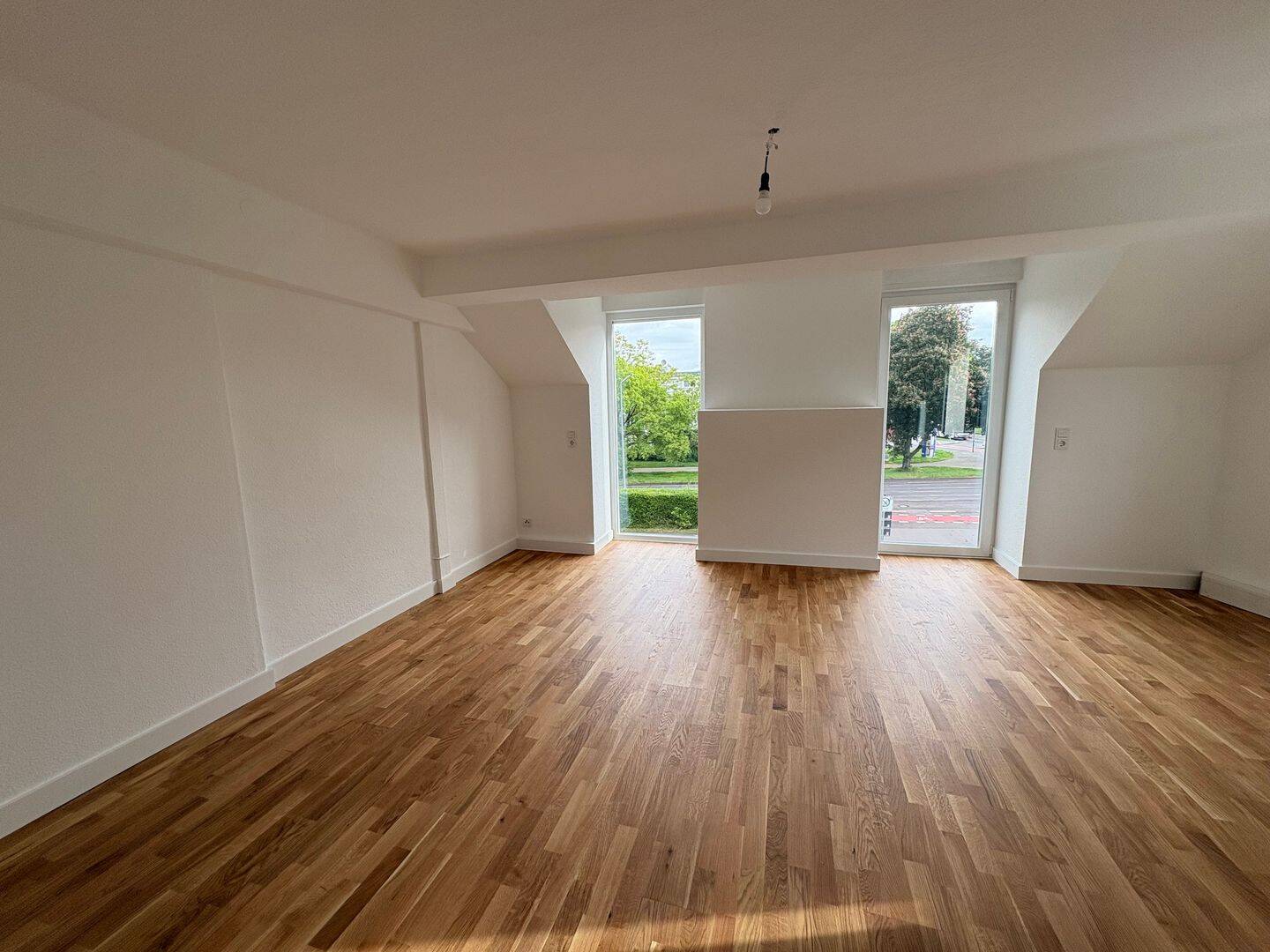 Renovierte 3 ZKB-Wohnung mit Balkon fußläufig zur Innenstadt – Trier – Vorschaubild 2