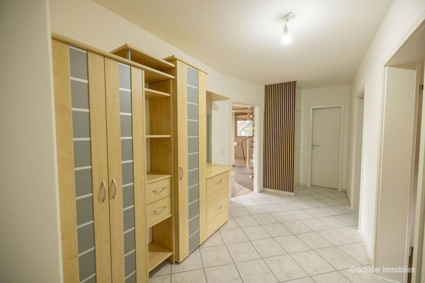 Schöne 4-Zi. Maisonette-Wohnung mit Balkon in Nürnberg-Hummelstein / Wohnung mieten – Nürnberg – Vorschaubild 3