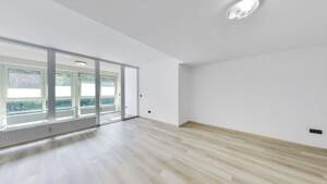 Renovierte Etagenwohnung mit sofortiger Verfügbarkeit im Gerichtsviertel Oldenburg – 26135 Oldenburg – Vorschaubild 3