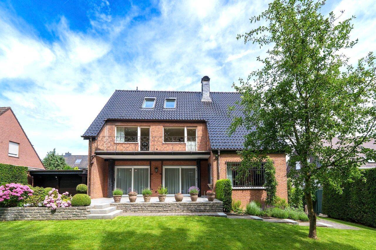 Top saniert, direkte Parklage, uneinsehbares Grundstück – Neuss – Vorschaubild 2