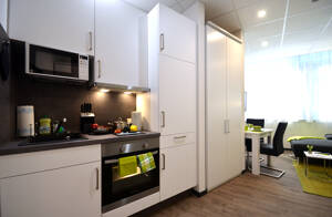 Ready to move in! Cosy and modern 1-room serviced apartment, fully equipped in center of Offenbach – 63065 Offenbach am Main – Vorschaubild 1