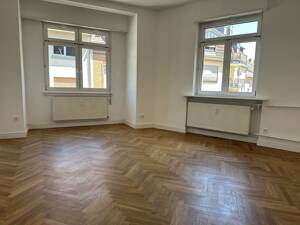 Wohnen mit Altbaucharme-großzügige 3-Zimmerwohnung mit zwei Balkonen in bester Lage von MA-Neckarau zu verkaufen!