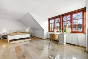 Aufgeteilt und frei lieferbar: Großzügige Villa mit zwei Wohnungen und Praxisfläche – 22397 Hamburg – Vorschaubild 8