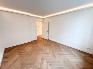 Viel Platz! + Erstbezug mit Lift + Balkon + Parkett + Fußbodenheizung + Wanne & Dusche + LED-Licht – 4177 Leipzig – Vorschaubild 3