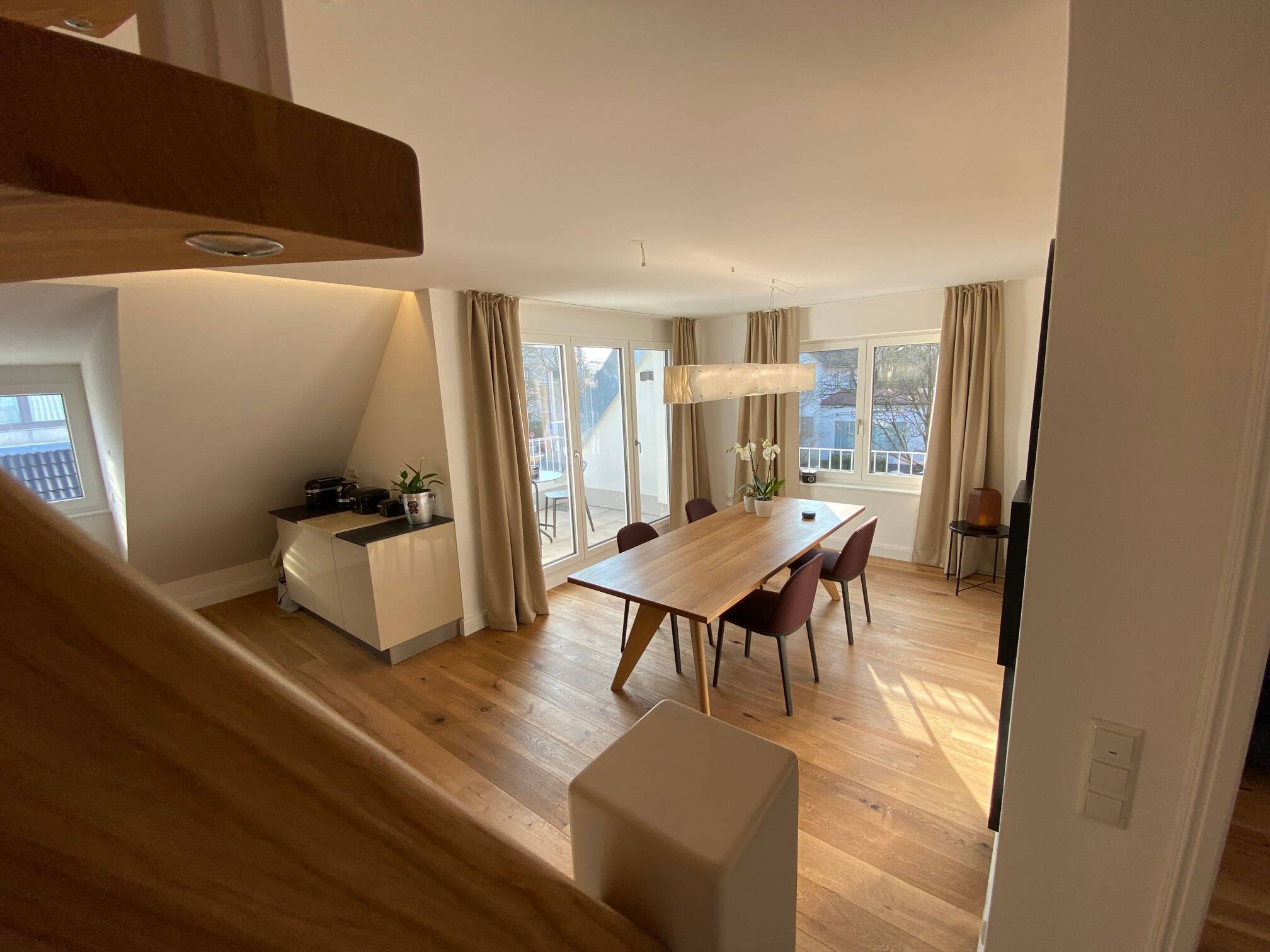 Erstbezug: Vollmöblierte 2,5-Zimmer-Luxuswohnung auf zwei Etagen – München – Vorschaubild 4