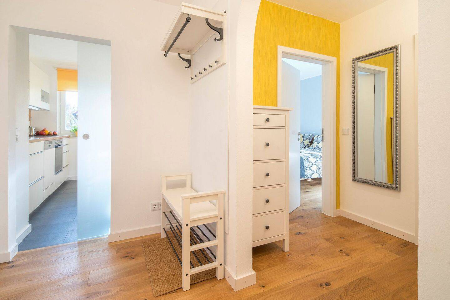 Großzügige, lichtdurchflutete 2-Zimmer-Wohnung, voll möbliert, in Bestlage München-Harlaching – München – Vorschaubild 7