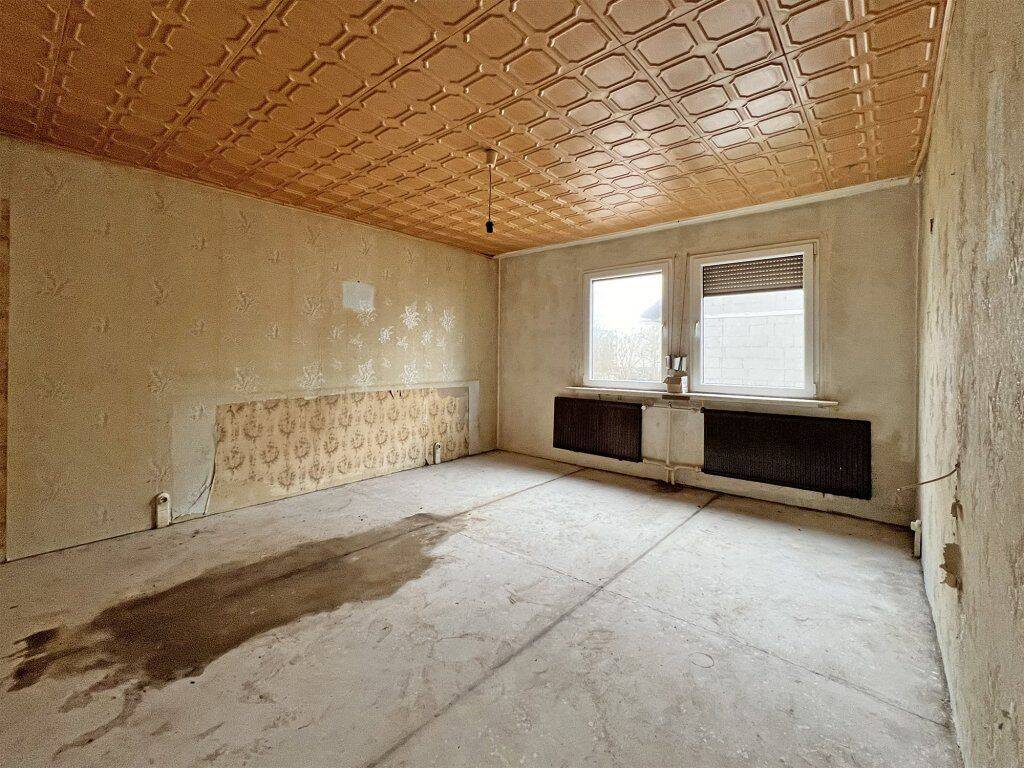 Ein sanierungsbedürftiges Einfamilienhaus mit Garten und Garage – Eberswalde – Vorschaubild 3