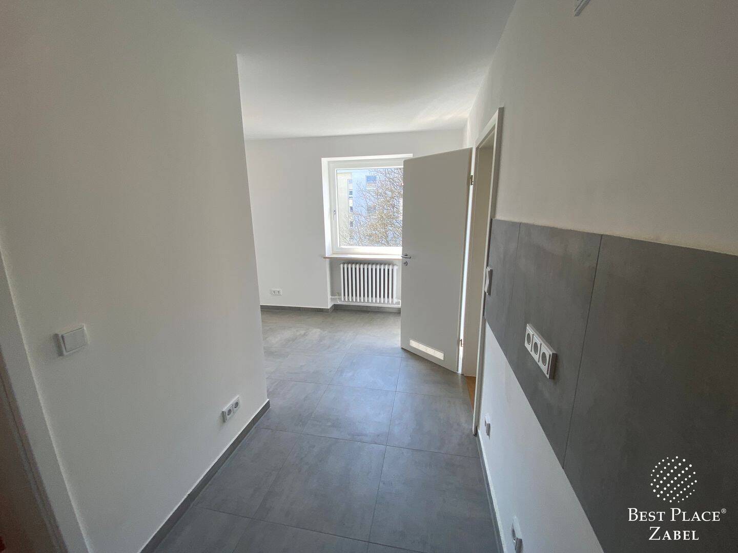 Großzügige 3-Zimmer-Wohnung mit Loggia in ruhiger Lage für Selbstnutzer und Kapitalanleger – München – Vorschaubild 3