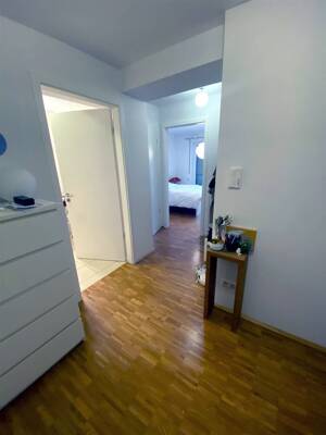 Hochwertige 2,5 Zi.-Wohnung mit Balkon, EBK u. TG-Stellplatz in zentraler Lage von Ellwangen – 73479 Ellwangen (Jagst) – Vorschaubild 4