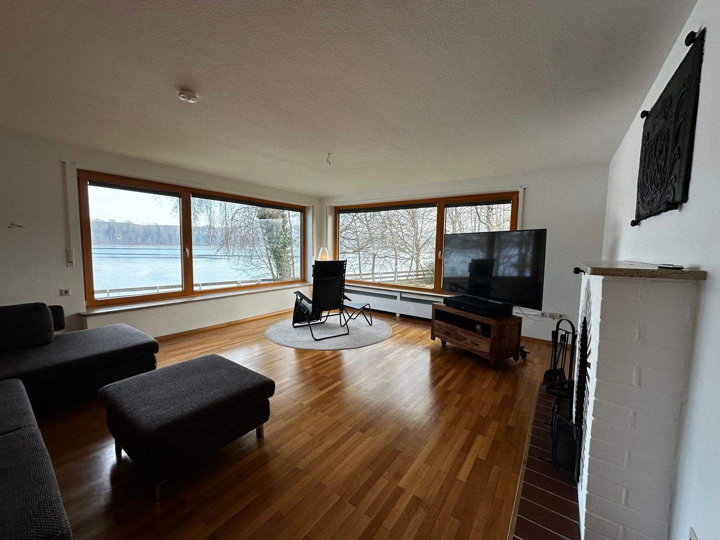 Am Ende der Straße steht ein Haus am See! Exklusives Einfamilienhaus mit Seeblick in Lautrach – Lautrach – Vorschaubild 3