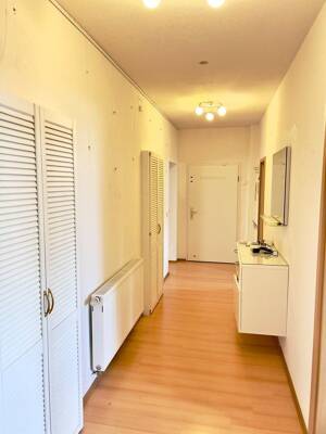 Moderne 4-Zimmer-Wohnung im Herzen von Kassel mit Westbalkon – 34117 Kassel – Vorschaubild 2