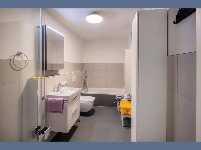 Möbliert: Sehr schöne 2-Zimmer Neubauwohnung mit Dachterrasse – München – Vorschaubild 8