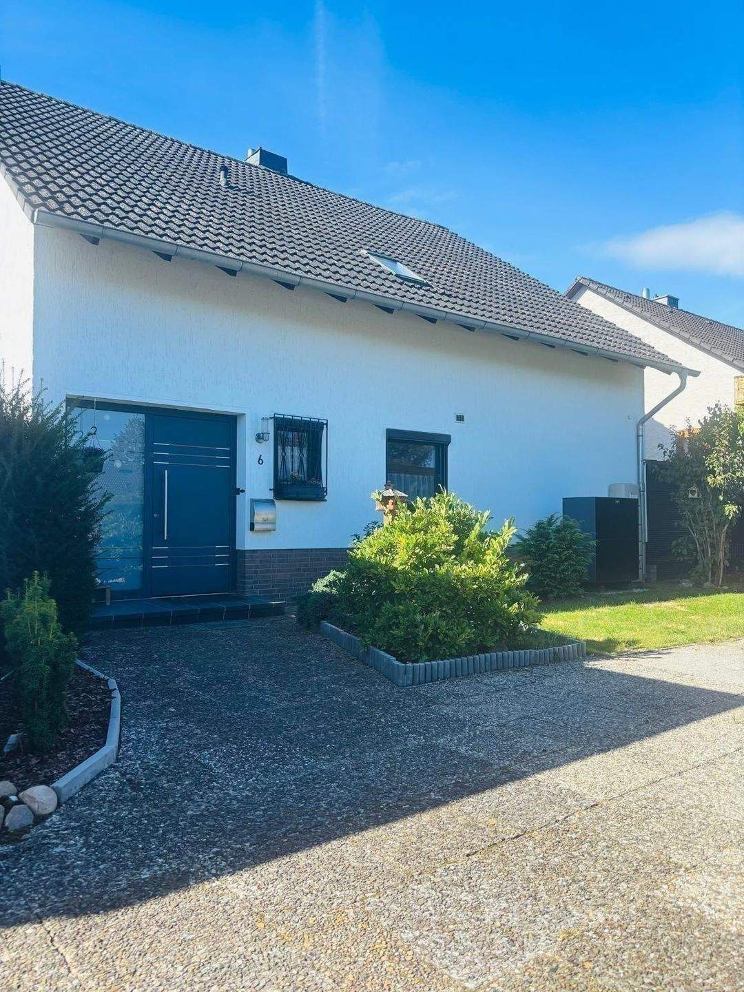 Einzigartiges Raumkonzept, Kaufpreis verhandelbar +++ Großzügiges Splitlevel-Einfamilienhaus mit Wintergarten & PV