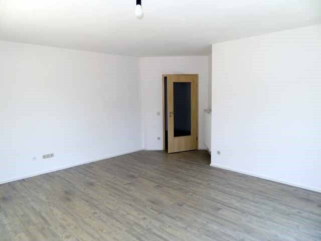 Attraktives Zweifamilienhaus mit Einliegerwohnung und großem Grundstück in Illschwang bei Amberg – Illschwang – Vorschaubild 7