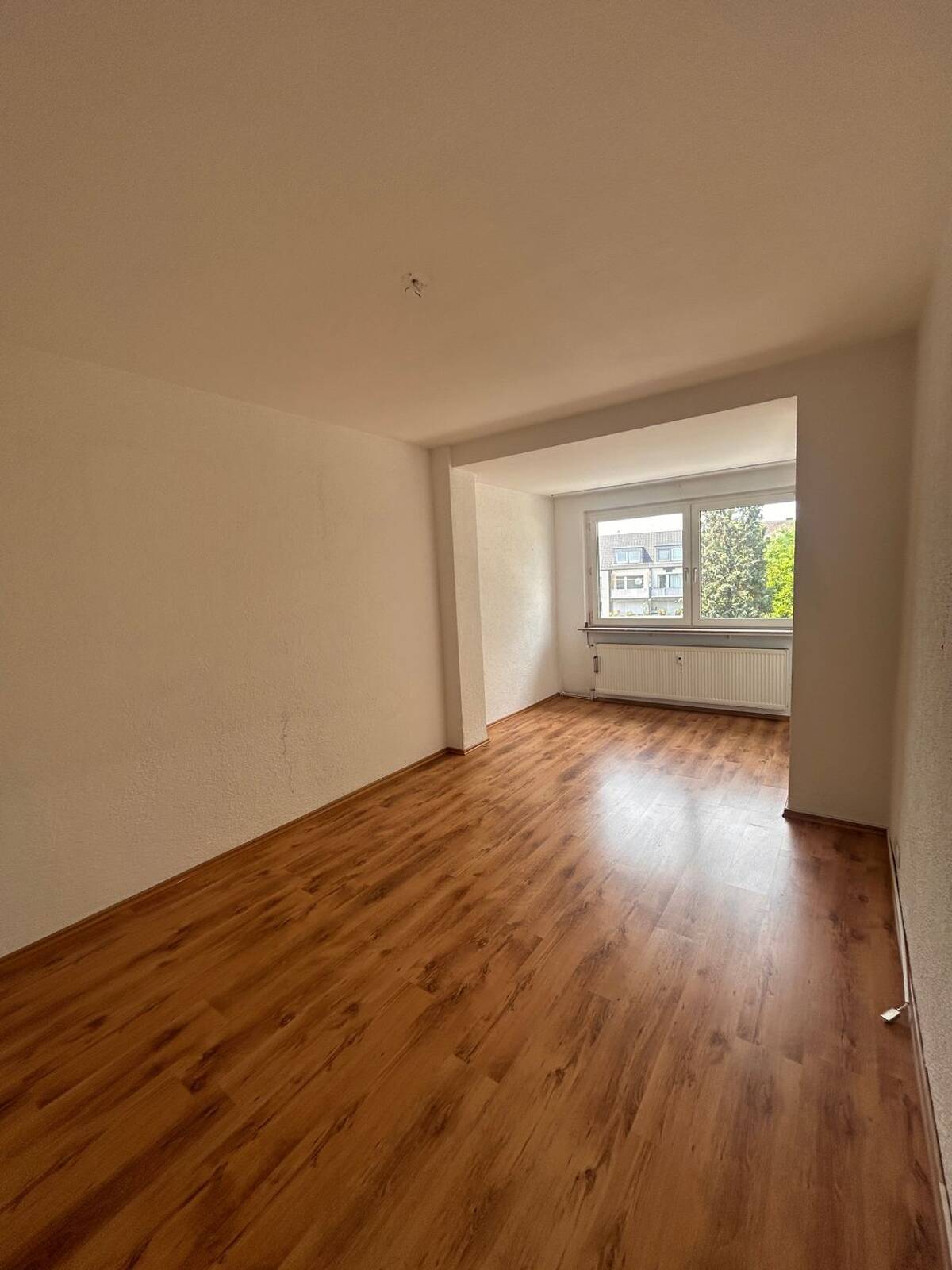 3 Zimmer Wohnung mit Balkon – 46045 Oberhausen – Bild 1 von 9
