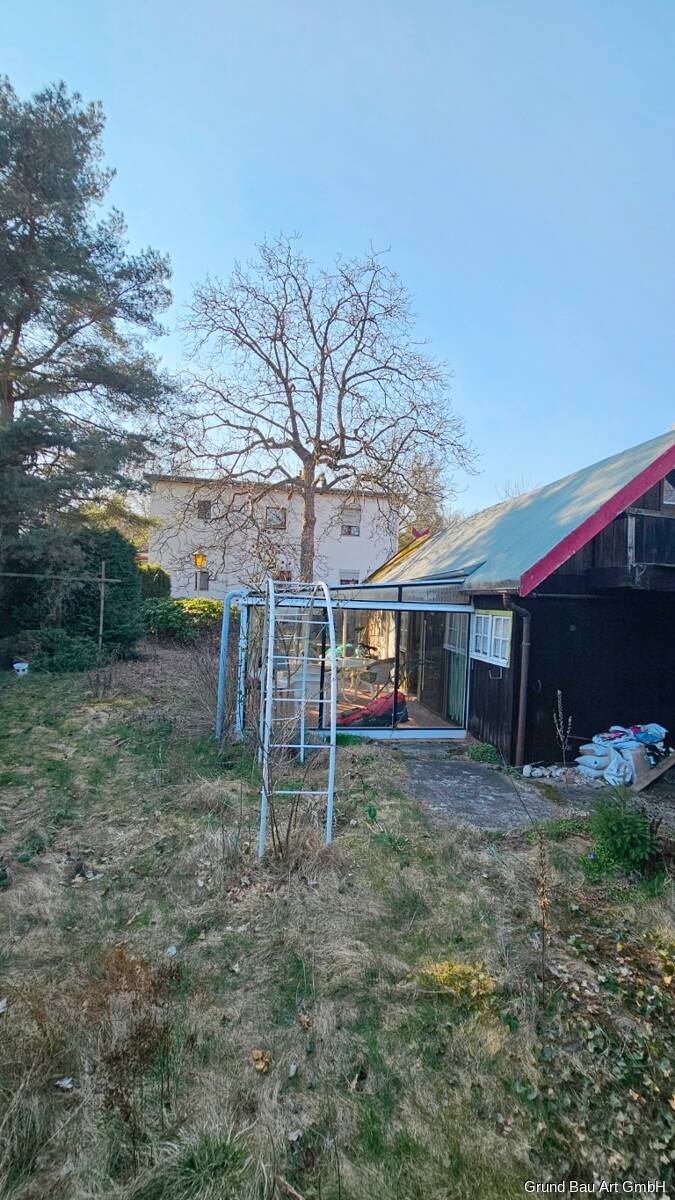 Gut geschnittenes, sanierungsbedürftiges Einfamilienhaus in ruhiger Lage & zusätzlichem Baupotenzial – Berlin – Vorschaubild 3