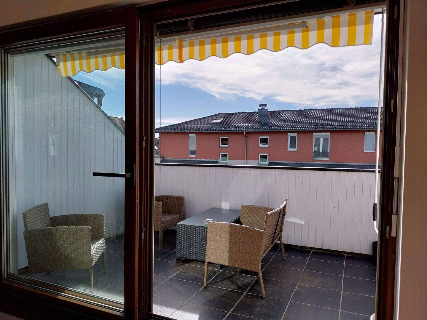 Über den Dächern - 4 Zimmer Wohnung mit Loggia in Bestlage – Nürnberg – Vorschaubild 6