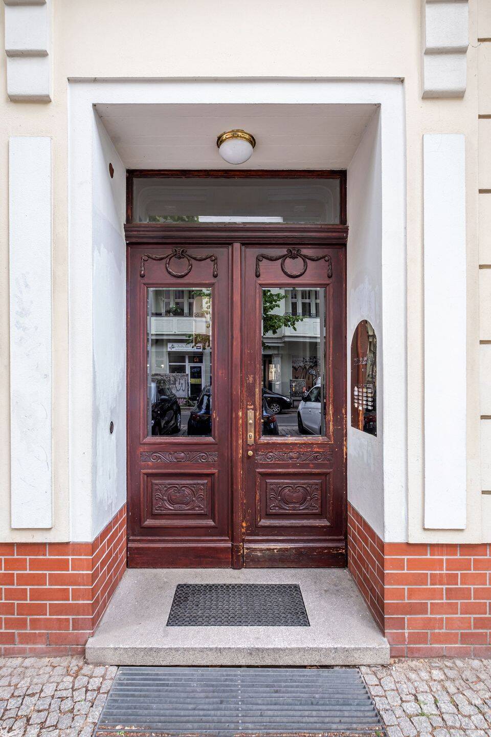 Stilvolle Altbauwohnung mit Südbalkon im begehrten Samariterkiez – Berlin – Vorschaubild 9