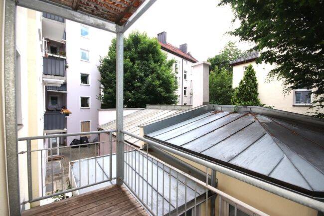 Top Lage nähe Kurfürstenplatz - 2-Zimmer-Wohnung mit Balkon zum Innenhof – München – Vorschaubild 5
