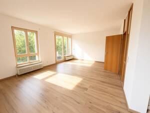 Helle 2-Zimmer-Wohnung in Kornwestheim | Terrasse, Garten, TG, renoviert & E-Rollläden – 70806 Kornwestheim – Vorschaubild 5