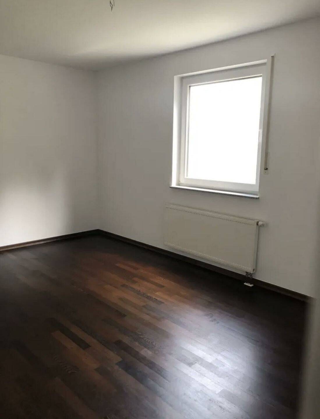 Stilvolle 3-Zimmer-Wohnung mit Balkon, Garage und hochwertiger Ausstattung im Herzen von Paderborn. – Paderborn – Vorschaubild 2