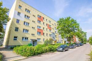 In der Herrichtung! 3-Raumwohnung mit tollem Ausblick vom großen Balkon! – 6128 Halle (Saale) – Vorschaubild 2
