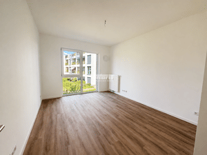 antaris Immobilien GmbH **Familienfreundliche 4-Raum-Wohnung mit Balkon & zwei Bädern** – 99085 Erfurt – Vorschaubild 3