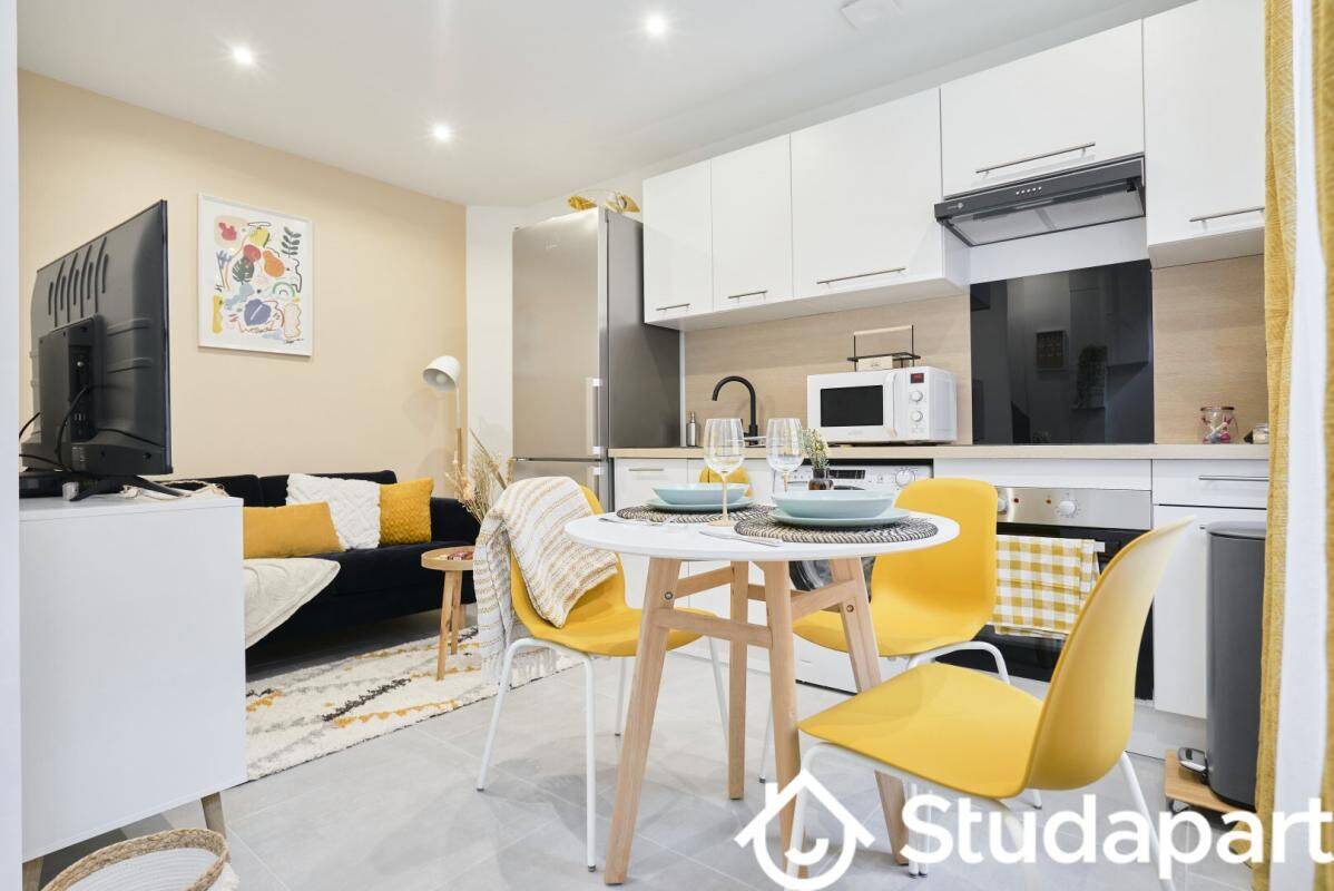 1 pièce 11 m² · à Lille · 11 m² · 530 €/mois