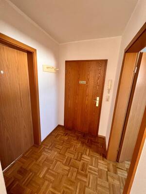 Helle, sonnige 2,5 ZKB mit Balkon und Loggia in Bestlage! – 34128 Kassel – Vorschaubild 4