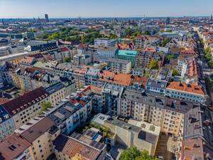 Einziehen und wohlfühlen: Dachgeschoss-Maisonette im Erstbezug in Toplage
