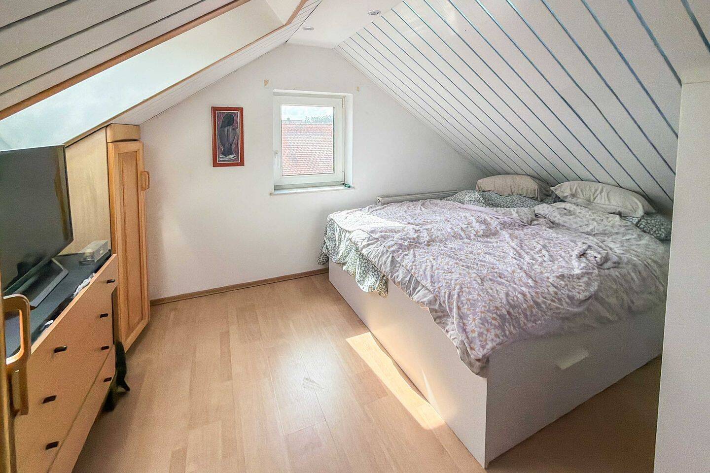 Freistehendes Dreifamilienhaus - Garten, barrierefreiem Erdgeschoss und voller Bezugsfreiheit! – Röttenbach – Vorschaubild 5