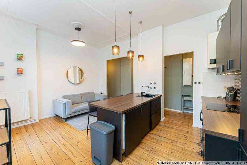 Bezugsfreie 2-Zimmer-Altbauwohnung mit Balkon direkt am Kleinen Tiergarten – Berlin – Vorschaubild 2