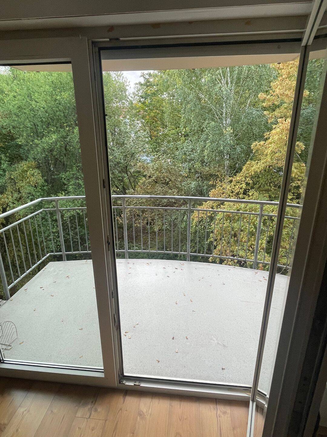 Gepflegte 2 Raum Wohnung mit Balkon!