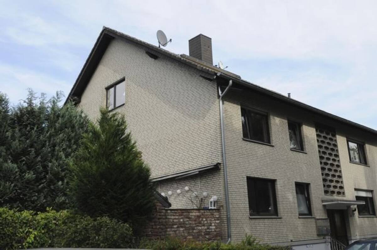 Dachgeschoßwohnung, sonnig mit großer Südterrasse, 3 Zi, Kü, Bad und GWC im Herzen von Laurensberg, Nähe Campus – 52074 Aachen – Bild 1 von 9