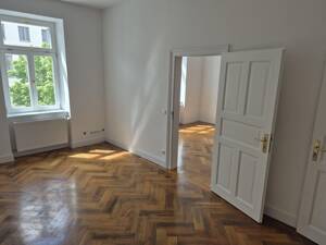 Helle, großzügig geschnittene Wohnung in denkmalgeschütztem Haus in München – 81541 München – Vorschaubild 5