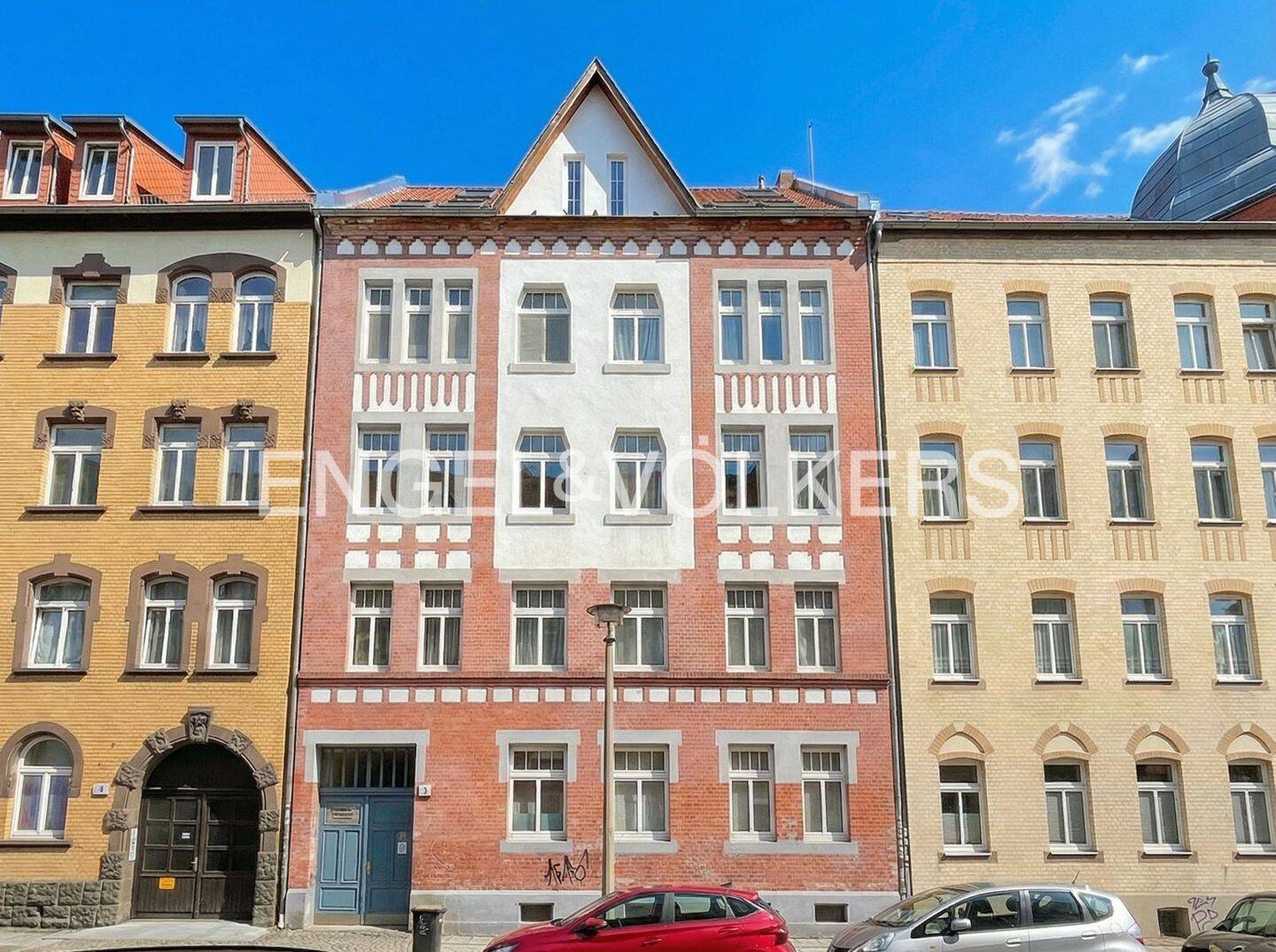 RESERVIERT!! Bezugsfreie, möblierte Stadtwohnung mit Balkon und Aufzug!