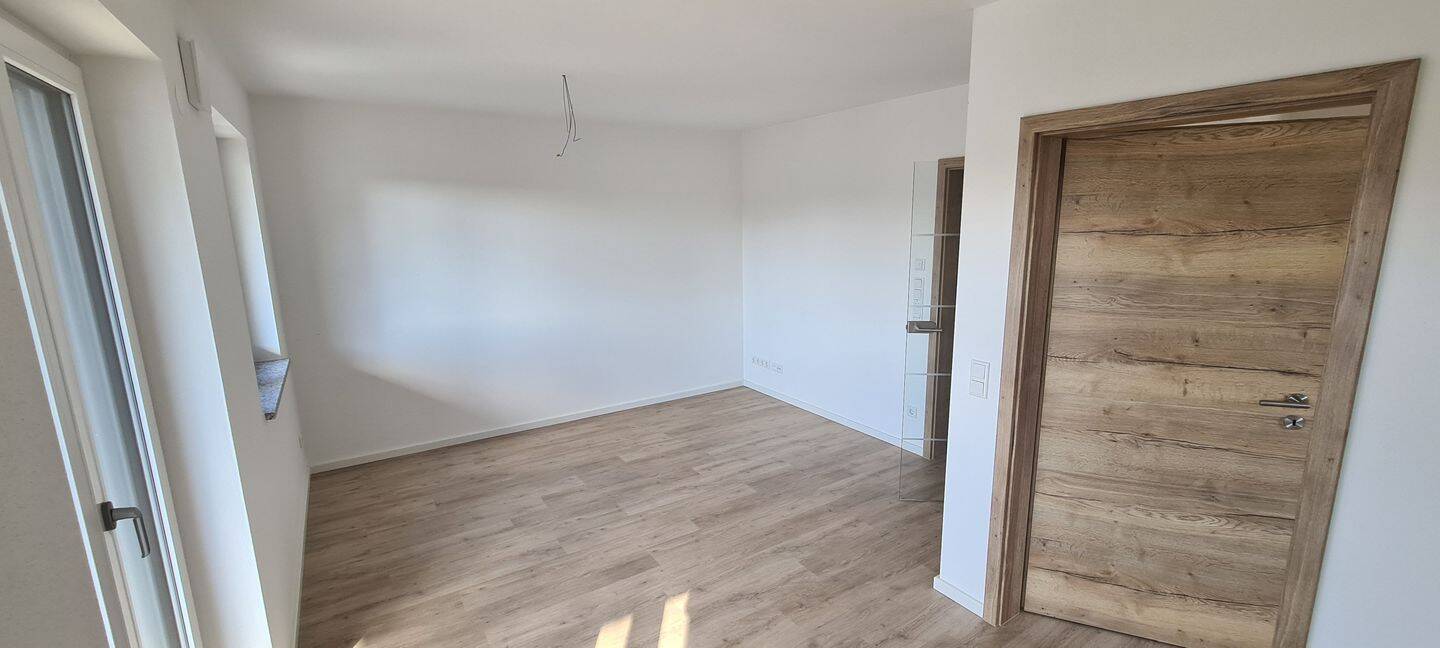 Helle 2 Zi. EG-Whg. mit Einbauküche und Balkon in Reichertshausen – Reichertshausen – Vorschaubild 5