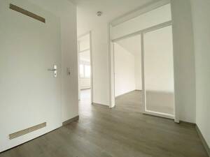 FRISCH renovierte 3-Zimmer Wohnung mit Ausblick! – 44379 Dortmund – Vorschaubild 2