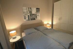 Schöne 4-Zimmer Altbauwohnung mit kleinem Garten und Terrasse. – 60316 Frankfurt am Main – Vorschaubild 7