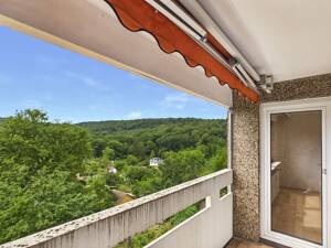 Über den Baumkronen: 3-Zimmer-Wohnung mit Ausblick ins Grüne und Garagenstellplatz in Botnang. – 70195 Stuttgart – Vorschaubild 5