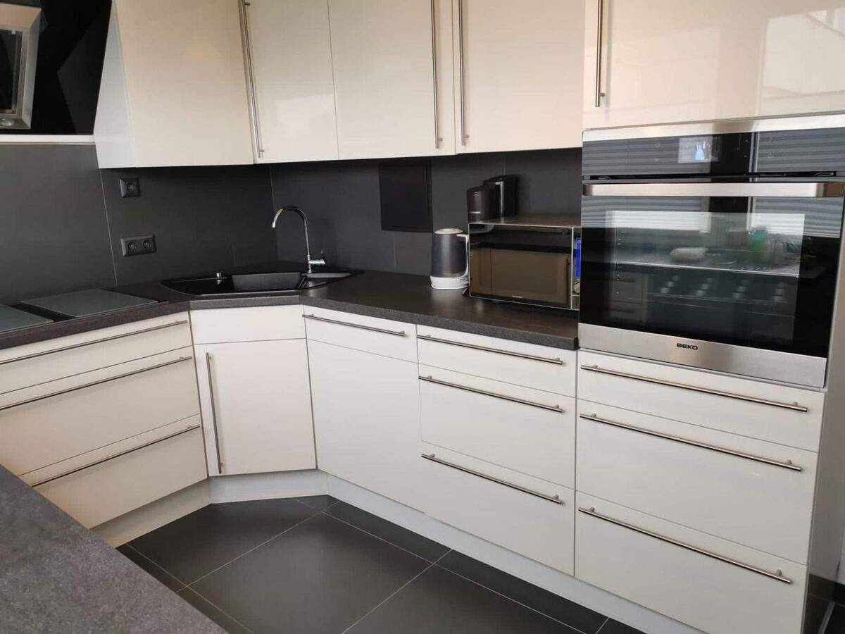 **Kapitalanleger aufgepasst!, schöne Dreiraumwohnung mit Balkon und Einbauküche mit TOP-Mieteinnahme!!*** – 67069 Ludwigshafen am Rhein – Bild 1 von 9