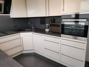 **Kapitalanleger aufgepasst!, schöne Dreiraumwohnung mit Balkon und Einbauküche mit TOP-Mieteinnahme!!***