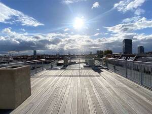 ERSTBEZUG - TOP-LAGE F'Hain | AUFDACHTERRASSE + LOGGIA | EBK | OFFENES STUDIO-APT. | MÖBLIERT | LIFT – 10245 Berlin – Vorschaubild 4