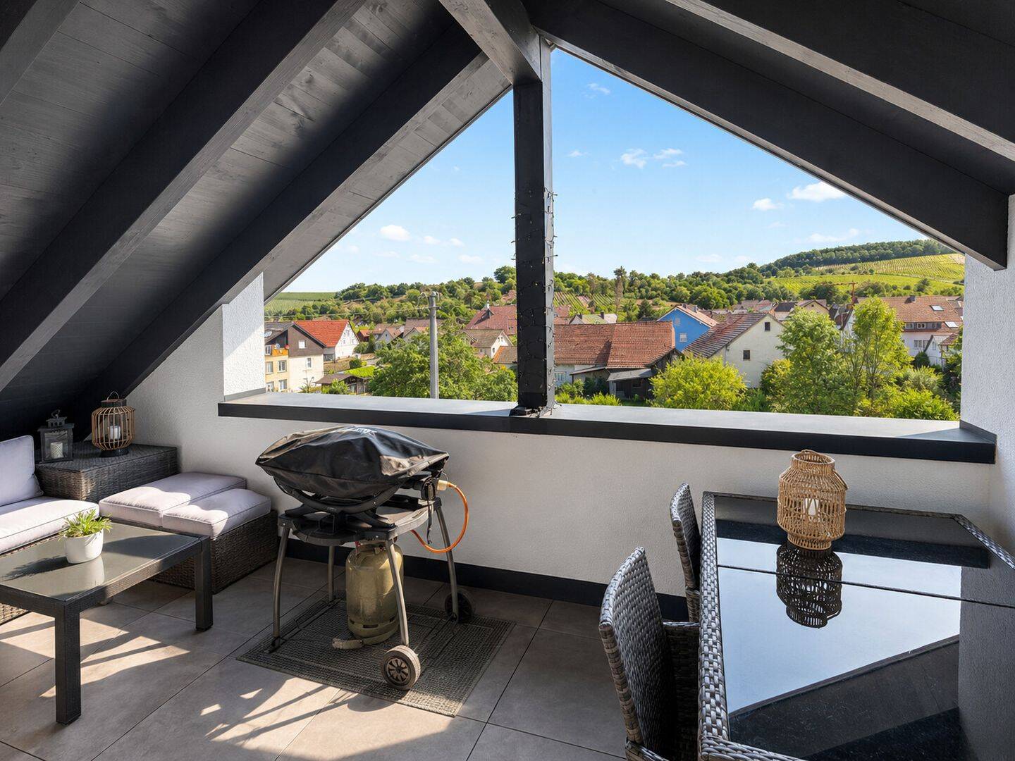 Neuwertige 4-Zimmer-Wohnung zum mieten im Herzen von Bretzfeld-Unterheimbach!